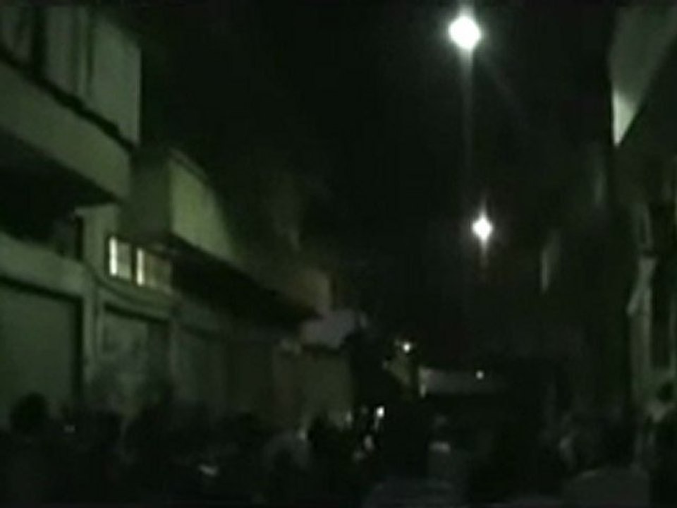 فري برس   رائعة من حمص حي القرابيص و جورة الشياح 23 10 2011