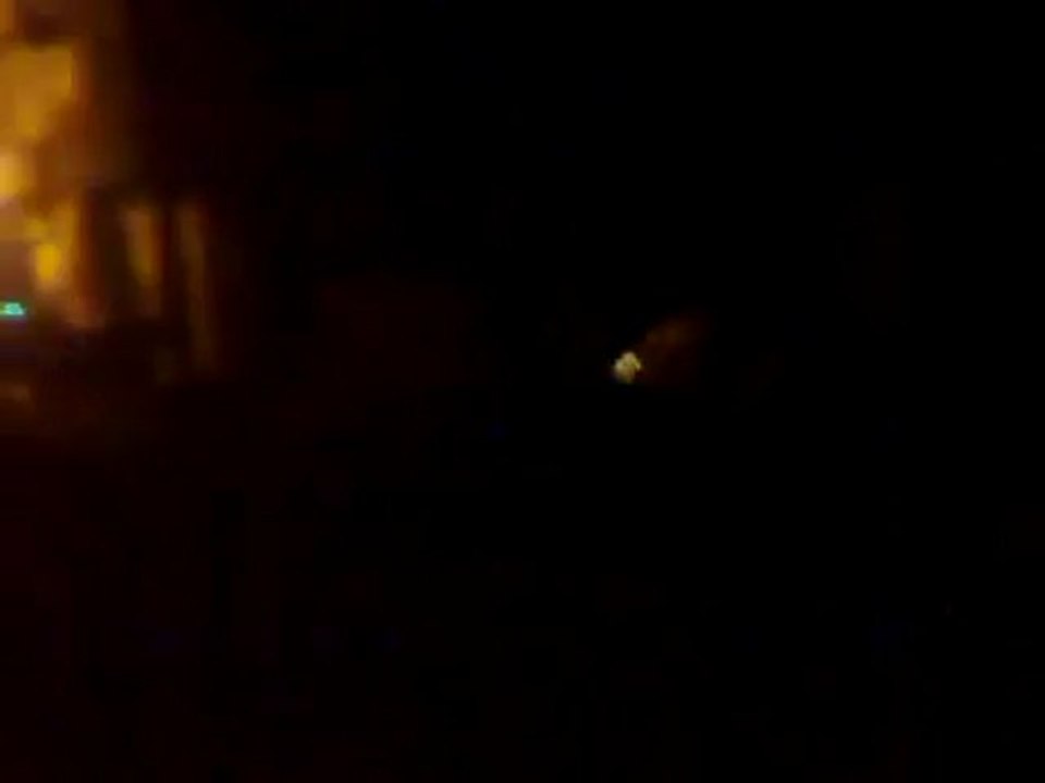 فري برس   معضمية الشام مظاهرة ليلية وتم مهاجمتهم من قبل مليشيات الأسد وتم أطلاق رصاص الحي 32 10 2011 ج2