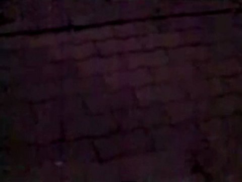 فري برس حمص الخالدية اطلاق رصاص على المدنيين العزل من قبل عصابات الاسد 24 10 2011