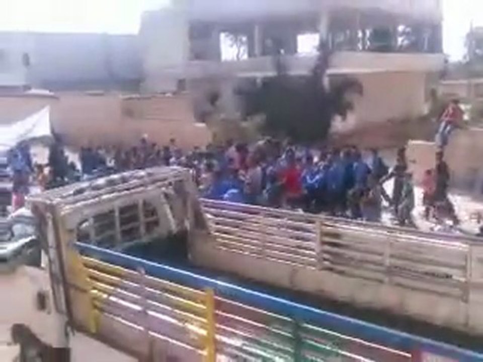 فري برس   حوران   تل شهاب   مظاهرة طلابية في تل شهاب 25 10 2011 ج4