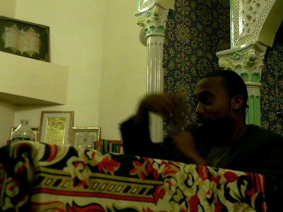 Mohamed Bajrafil - L'étranger est un savant, le savant un oublié