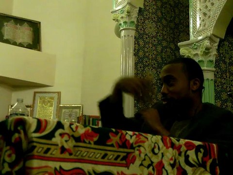 Mohamed Bajrafil - L'étranger est un savant, le savant un oublié