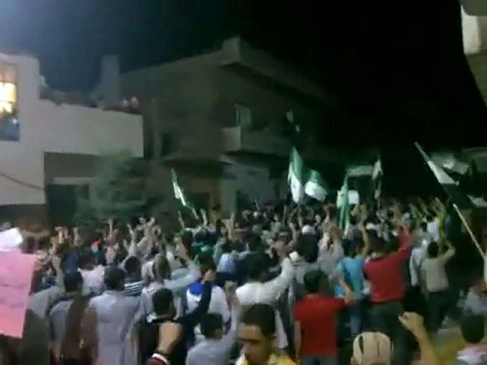 فري برس   حمص أحرار الوعرالقديم ومسائية رائعة بالروح بالدم نفديكي ياحمص 25 10 2011