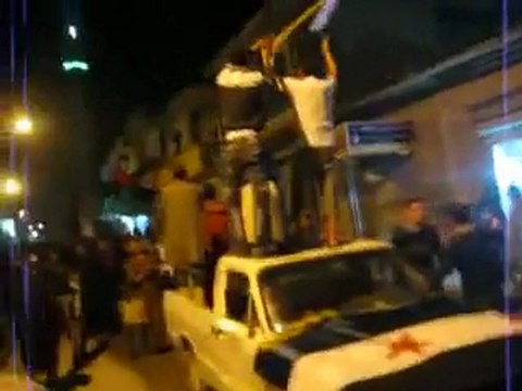 فري برس خان شيخون مظاهرة مسائية 25 10 2011 ج1