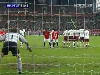 Man Utd 2-1 Arsenal (Hargreaves)