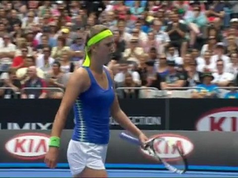 Wozniacki, Clijsters into last 16