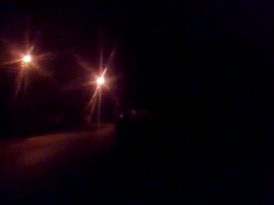 فري برس   حماة كفرزيتا اطلاق نار كثيف وانباء عن منشقين من الحواجز الموجودة داخل المدينة 26 10 2011