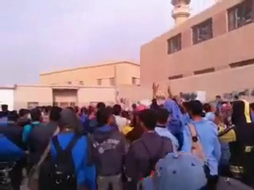 فري برس   مظاهرة طلابية في أربعاء الاضراب 26 10 2011