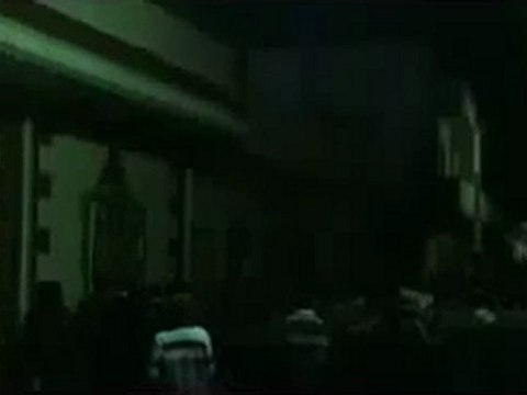 فري برس حمص ديربعلبة مظاهرة مسائية رغم كل القصف العنيف 26 10 2011