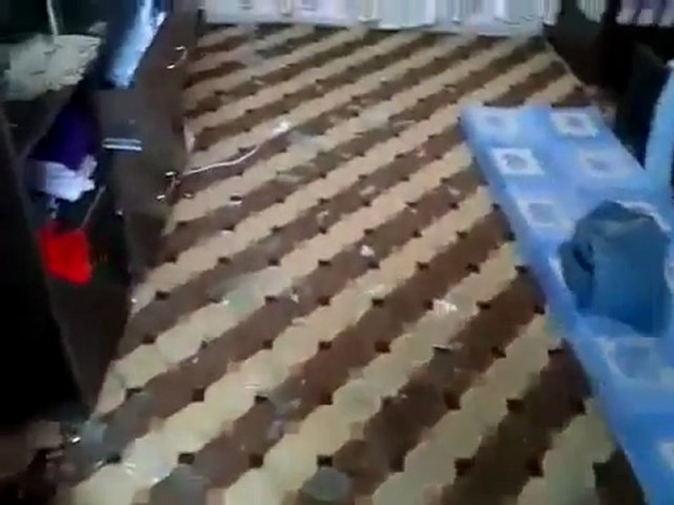 فري برس    حمص باباعمرو آثار الدمار الذي خلفه قصف عصابات الاسد على المنازل 27 10 2011