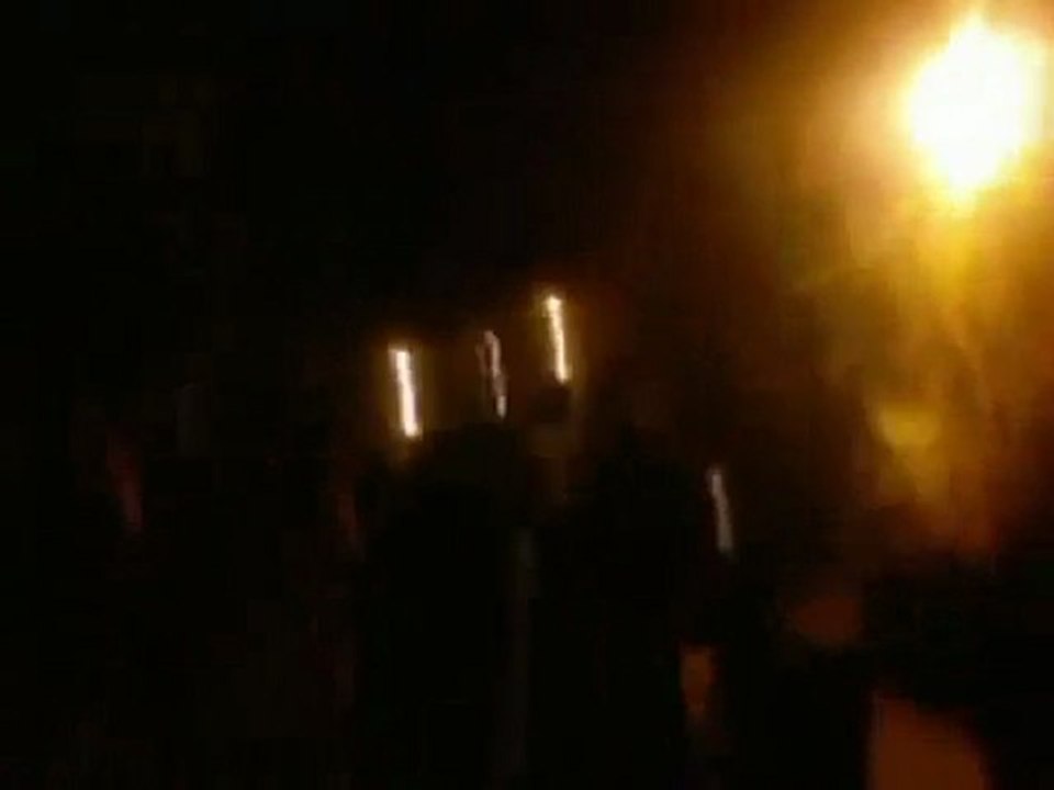 فري برس    ريف دمشق معضمية الشام مظاهرة ليلية وين الجيش 27 10 2011