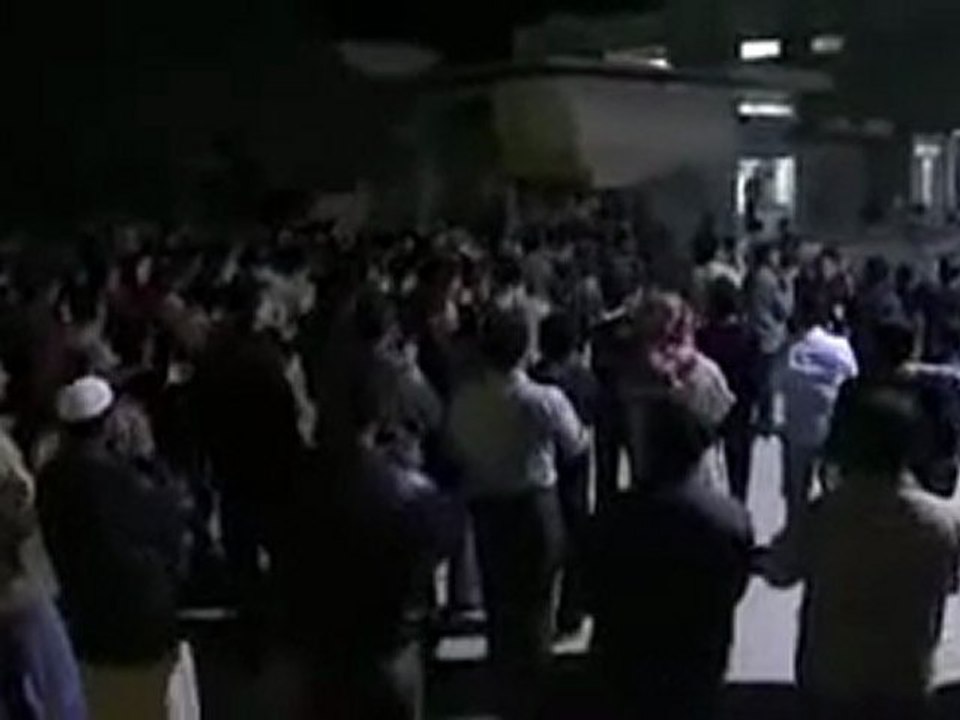 فري برس   ادلب سرمين مسائيات الثوار للمطالبة باسقاط النظام 27 10 2011