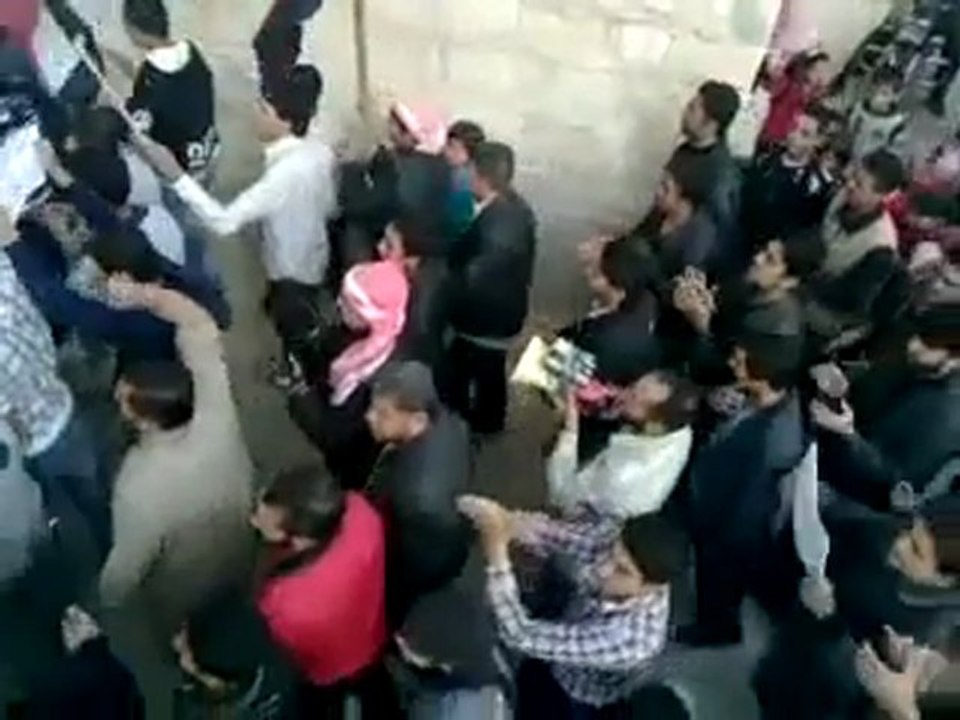 فري برس   ادلب كفرومه جمعة الحظر الجوي 28 10 2011