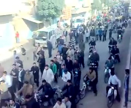 فري برس حماة كرناز جمعة الحظر الجوي تشييع الشهيد باسل السلوم 28 10 2011 ج2