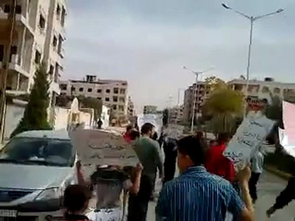 فري برس   حماه جمعة الحظر الجوي شارع الثلاثين 28 10 2011