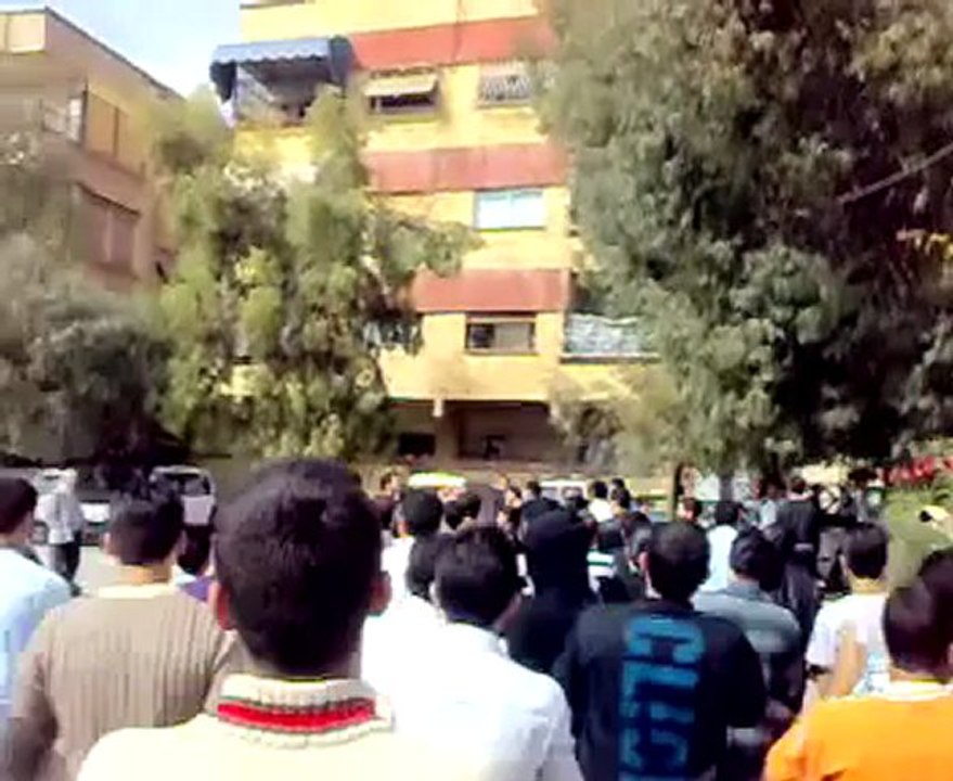 فري برس   دمشق حي القابون جمعة  الحظر الجوي 28 10 2011 ج2