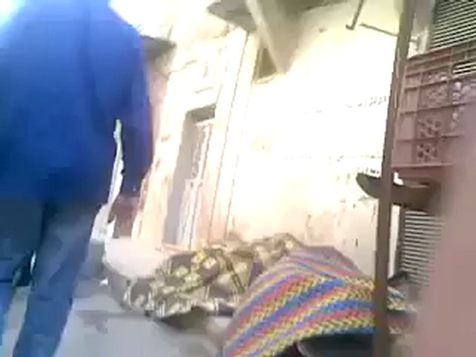 فري برس   التواجد الامني الكثيف جمعة الحظر الجوي 28 10 2011