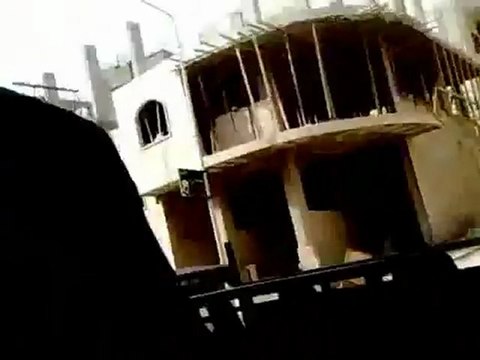 فري برس شبيح يضع طاقية اليهود في حماة جمعة الحظر الجوي 28 10 2011