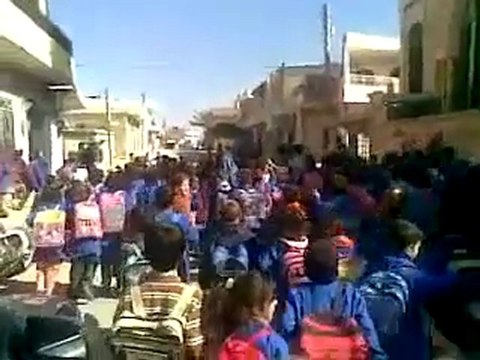 فري برس إدلب كللي مظاهرة طلابية أحد تجميد العضوية 30 10 2011 جـ2