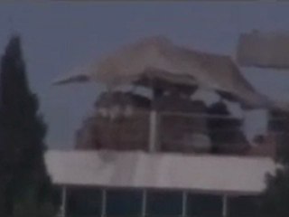 فري برس   حمص القناصين المتمركزين على سطح جامعة   ديربعلبة 30 10 2011