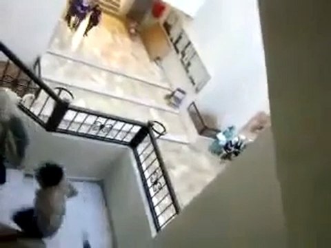 فري برس درعا اقتحام الأمن لحرم جامعة درعا 31 10 2011