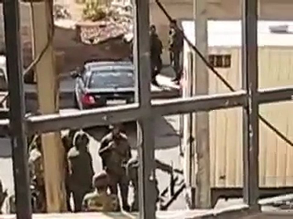 فري برس   جيش بشار الاسد قبضوا على فتاه من حمص ليتم اغتصابها