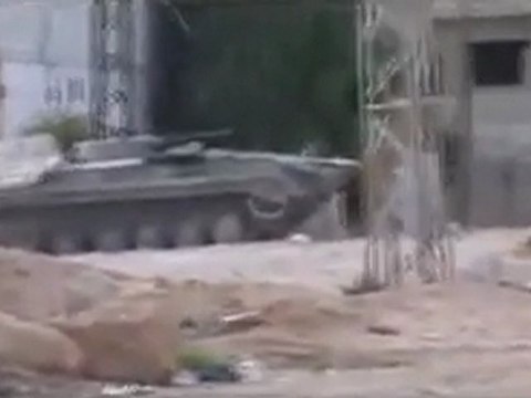 فري برس حمص تلبيسة المحتلة حواجز الجيش وسط المنطقة 31 10 2011