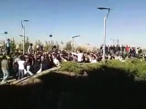 فري برس دمشق انتفاضة الطلاب في الجامعة العربية للمطالبة باسقاط النظام 1 11 2011 ج5