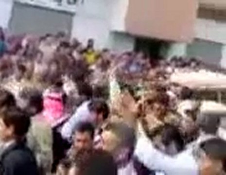 فري برس تشييع شهداء بلدة طلف الذين اغتالتهم عصابات الاسد صباح اليوم في منطقة الحولة 2 11 2011