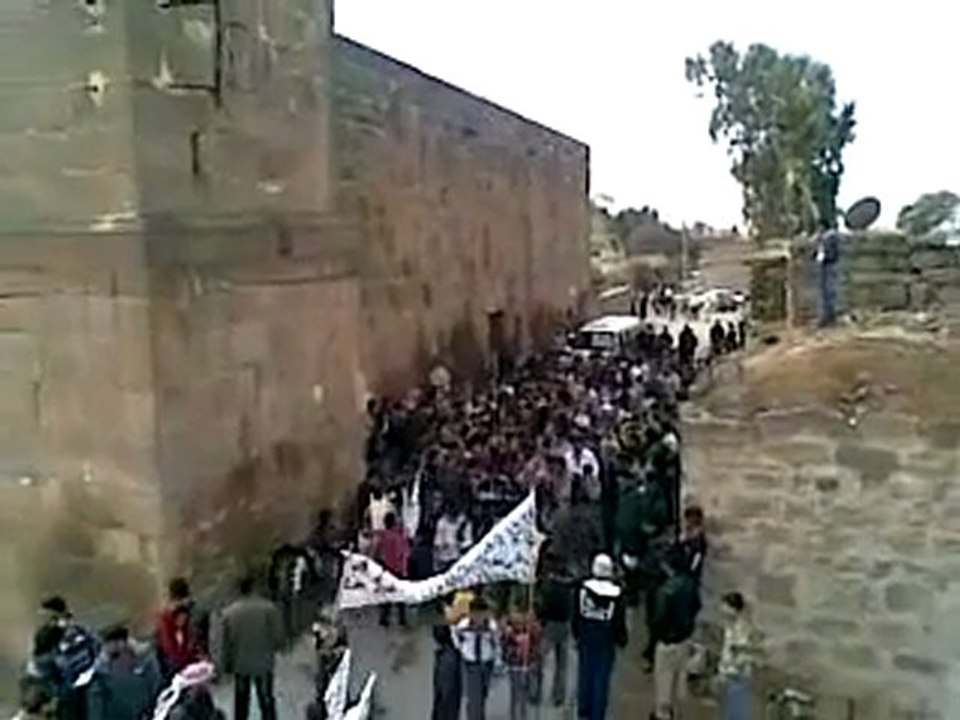 فري برس   حوران بصرى الشام مظاهرة جمعة الله أكبر 4 11 2011
