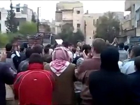 فري برس حماه طريق حلب انتفاضة الاحرار في جمعة الله اكبر 4 11 2011