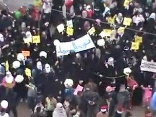 فري برس   جمعة الله اكبر مدينة ادلب ‫4 11 2011 ج3