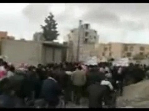 فري برس القلمون قارة جمعة الله أكبر على من طغى وتجبر 4 11 2011 ج4