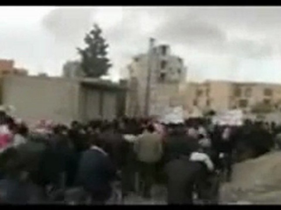 فري برس   القلمون   قارة   جمعة الله أكبر على من طغى وتجبر 4 11 2011 ج4