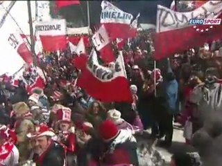 Kofler liderliğini korudu