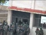 فري برس   حمص باباعمرو إحتلال مدرسة من الجيش السوري بقيادة شبيحة الأسد 5 11 2011