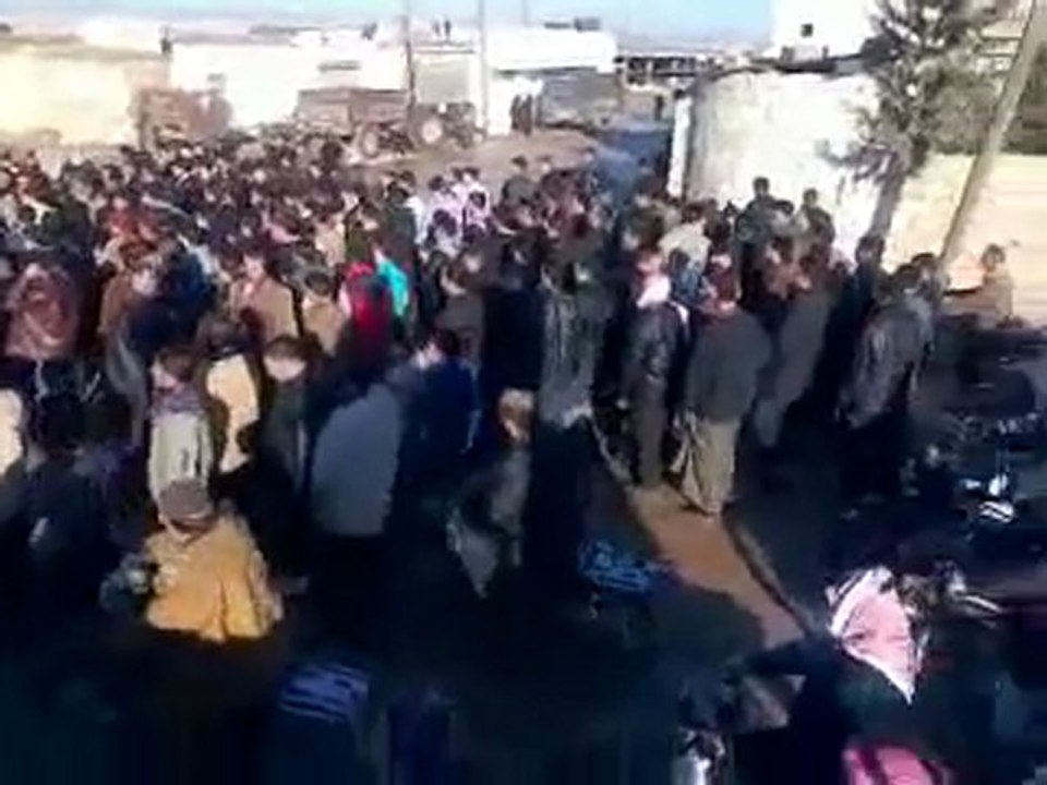 فري برس   إدلب معصران مظاهرة حاشدة في أول ايام العيد الاضحى 6 1 2011