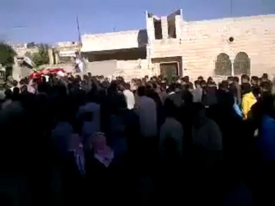 فري برس   حماه كفرزيتا مراسم زفاف الشهيد عبدالله سمير الجراد 7 11 2011