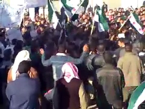 فري برس حماه كفرنبودة مظاهرة رائعة لاحرار كفرنبودة نصرة لبابا عمرو الجريحة في ثاني ايام الاضحى المبارك 7 11 2011