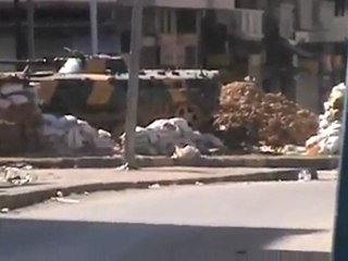 فري برس   حمص الخالديه تمركز الدبابات عن دوار القاهرة  7 11 2011