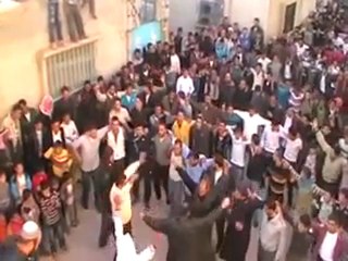 فري برس    اوف يا با ولا اروع احرار وحرائر حمص ديربعلبة 9 11 2011