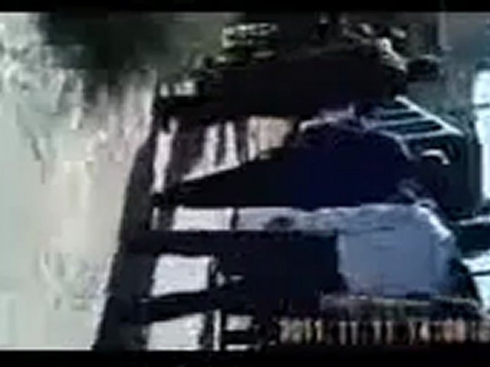 فري برس   درعا البلد هجوم الأمن على المتظاهرين 11 11 2011