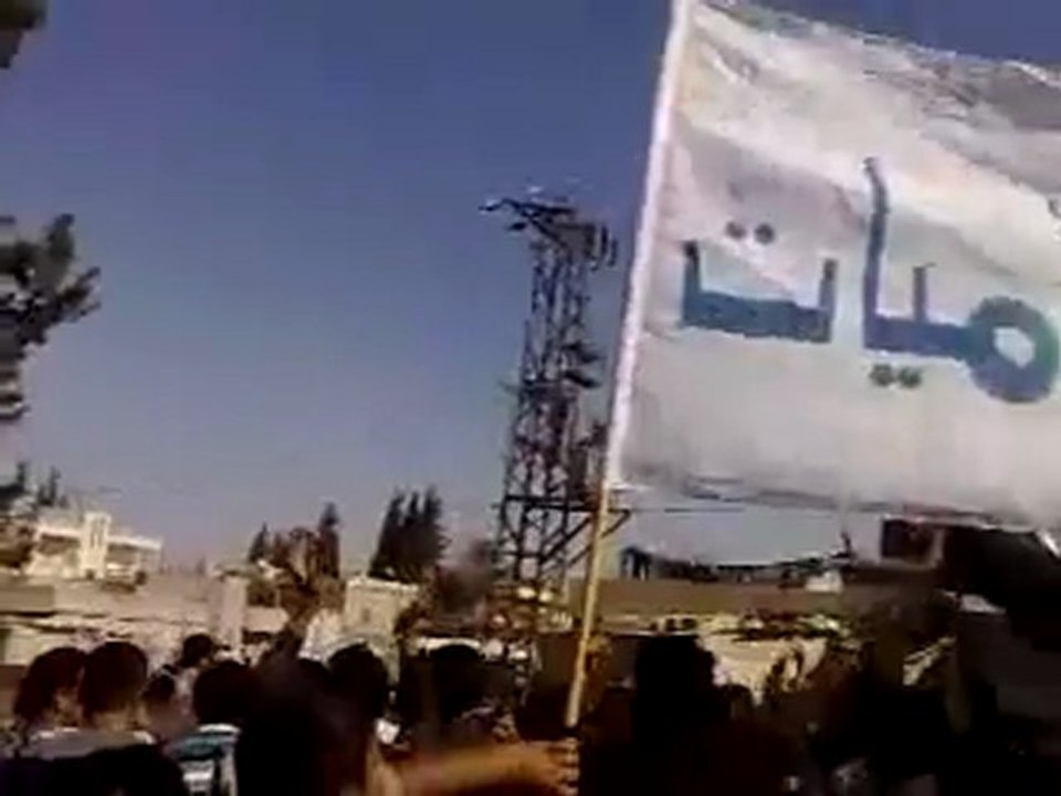 فري برس   حماة مظاهرة الحماميات تطالب بتجميد العضوية 11 11 2011