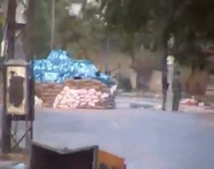 فري برس   انتشار الجيش في باباعمرو وتغيير لون المدرعات 10 11 2011