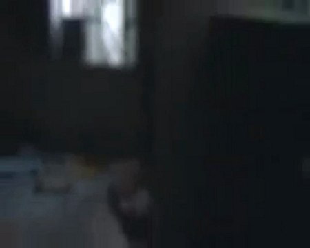 فري برس حمص كرم الزيتون اثار الدمار في البيوت واثار الطلاقت النارية 10 11 2011