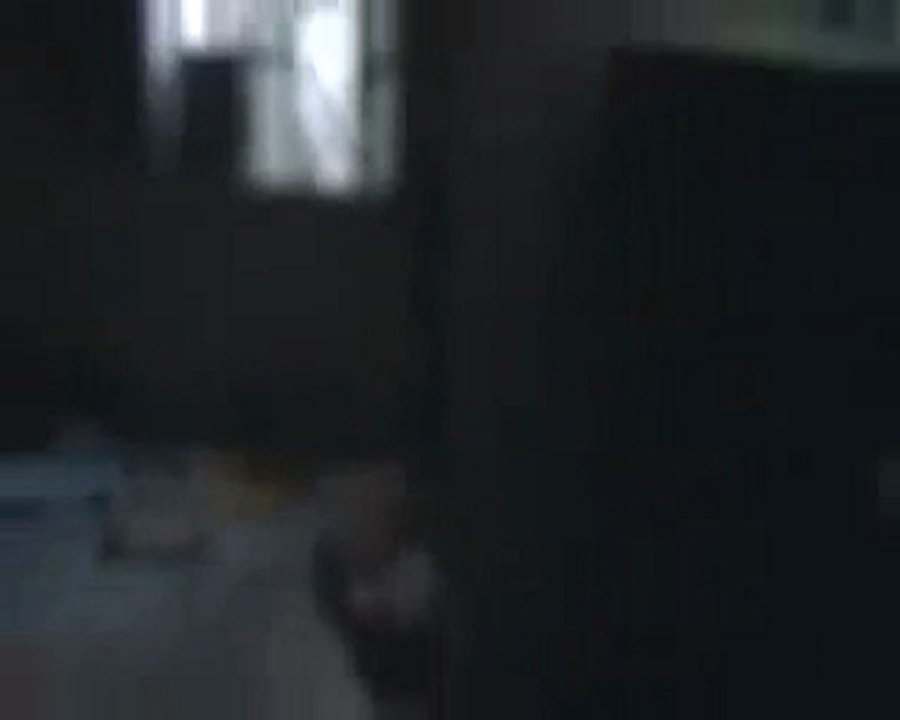 فري برس   حمص كرم الزيتون اثار الدمار في البيوت واثار الطلاقت النارية 10 11 2011