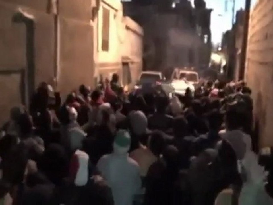 فري برس   دمشق كفرسوسة مظاهرة مسائية قرب خزيمة 13 11 2011