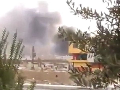 فري برس حمص بابا عمرو قصف المنازل بشكل عشوائي وتصاعد أعمدة الدخان 14 11 2011 جـ1