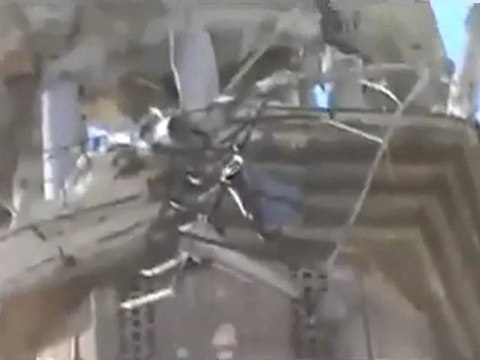 فري برس بابا عمرو حمص قصف مئذنة جامع الانوار في باباعمرو 15 11 2011