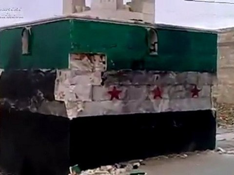 فري برس كفررومة إدلب أثار التخريب في البلدة وتشويه علم الإستقلال 15 11 2011